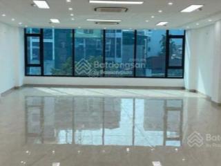 Cho thuê tòa nhà cầu diễn 150m2, 7 tầng 1 hầm, full kính, thông sàn, thang máy. mt rộng