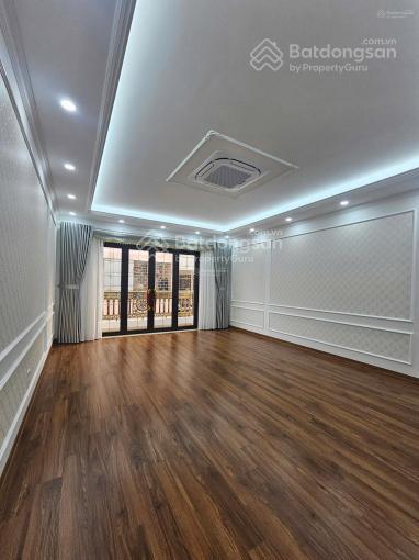Cho thuê căn liền kề mễ trì,đồng me gần golden place, phạm hùng,... ô tô đỗ tránh