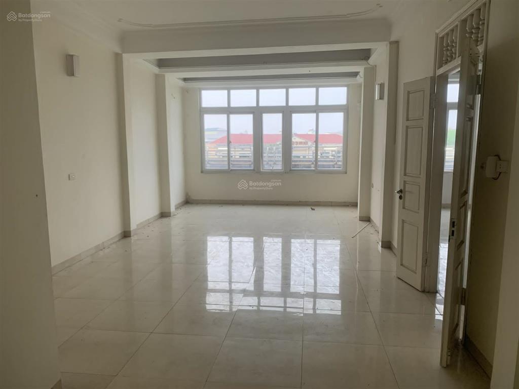 Cho thuê nhà mặt phố cầu diễn 5 tầng 1 tum, kinh doanh, văn phòng, ở