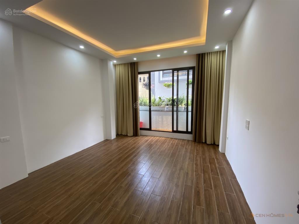 Cho thuê liền kề nguyễn cơ thạch 5 tầng, oto đỗ tránh, full điều hoà.