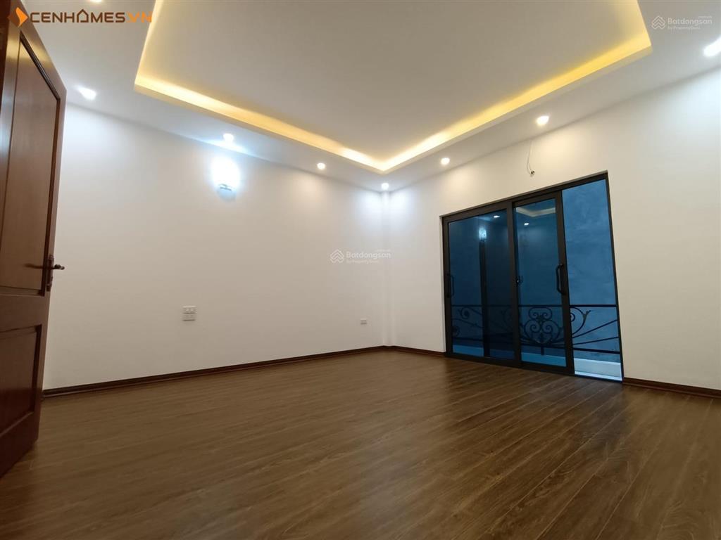 Cho thuê liền kề nguyễn cơ thạch 5 tầng, oto đỗ tránh, full điều hoà.