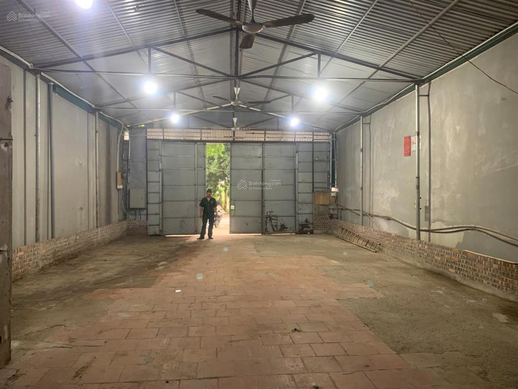Cho thuê nhà cấp 4, diện tích 150m, mặt tiền 8m, oto tải đỗ cửa