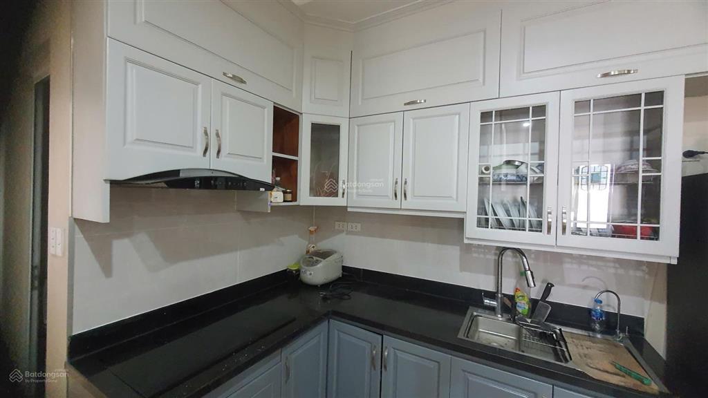 Cho thuê căn hộ chung cư ct12 văn phú hà đông 2 ngủ, 2 vs, gần full đồ.