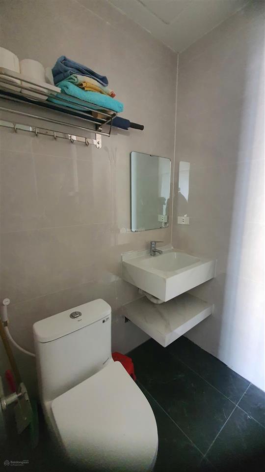 Cho thuê căn hộ chung cư ct12 văn phú hà đông 2 ngủ, 2 vs, gần full đồ.