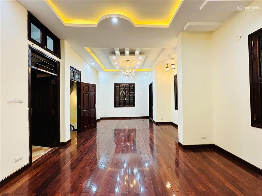 Cho thuê lk, bt ở mỹ đình thang máy, ô tô đỗ tránh