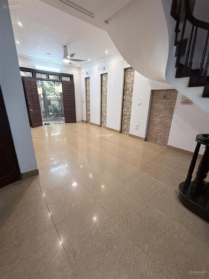 Cho thuê lk, bt ở mỹ đình thang máy, ô tô đỗ tránh