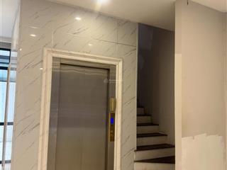 Cho thuê liền kề lô góc ở hàm nghi 5 tầng, thang máy, mới tinh, ô tô tải đỗ tránh.