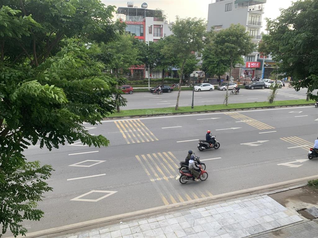 Cho thuê mặt bằng kinh doanh mặt phố trịnh văn bô 300m²/sàn, mặt tiền 14,5m, có hầm xe
