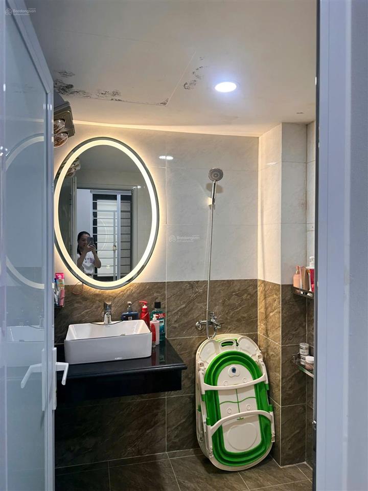 Cho thuê liền kề xuân phương 100m2, 5 tầng, full đồ đẹp, thang máy, vỉa hè, ô tô đỗ tránh