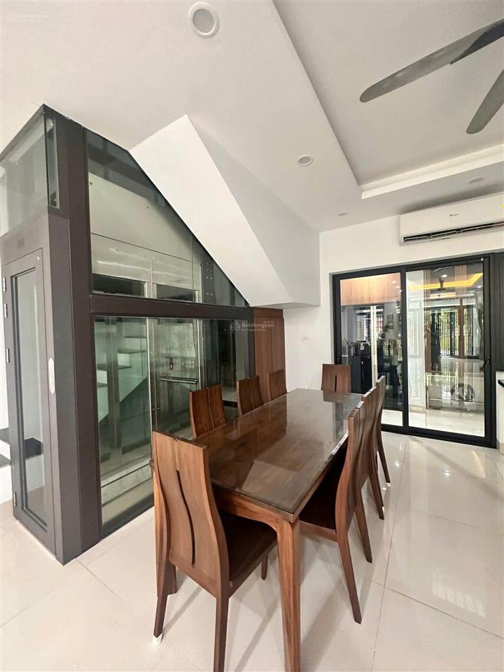 Cho thuê liền kề xuân phương 100m2, 5 tầng, full đồ đẹp, thang máy, vỉa hè, ô tô đỗ tránh
