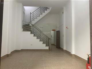 Nhà riêng hồ tùng mậu 45m2 x 4 tầng, 6 phòng ngủ, ô tô đỗ cửa