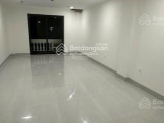 Cho thuê nhà ở nguyễn hoàng 50m2, 7 tầng, thông sàn, thang máy, ô tô đỗ tránh.
