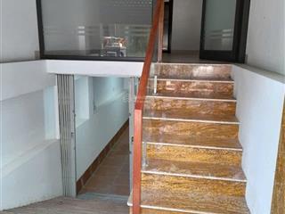 Cho thuê nhà 5 tầng, 1 hầm ở cầu diễn, thông sàn, thang máy, ô tô đỗ tránh