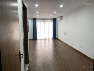 Cho thuê tòa nhà ở cầu diễn, 7 tầng, 1 hầm, thang máy, đường ô tô tải đỗ tránh