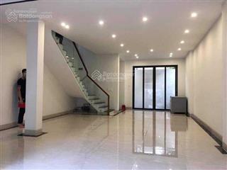 Cho thuê nhà ở nguyễn cơ thạch 80m2, 5 tầng, kinh doanh tốt, vỉa hè, ô tô đỗ tránh