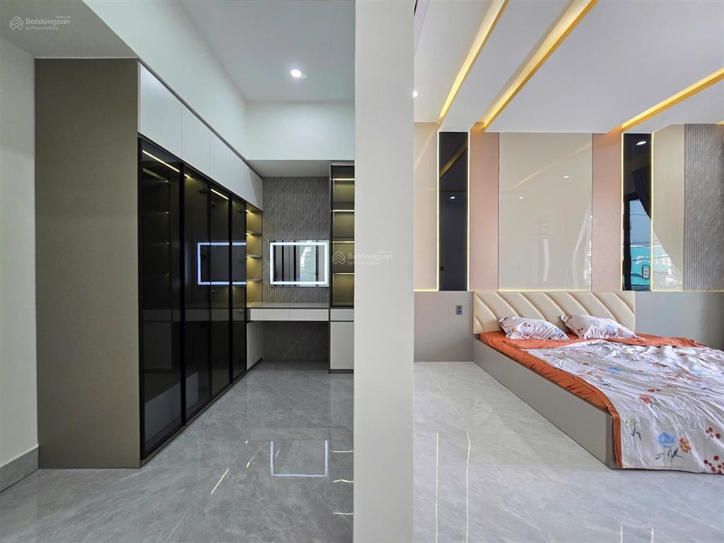 Bán nhà 3 tầng full nội thất cao cấp ngay chợ cẩm lệ đà nẵng