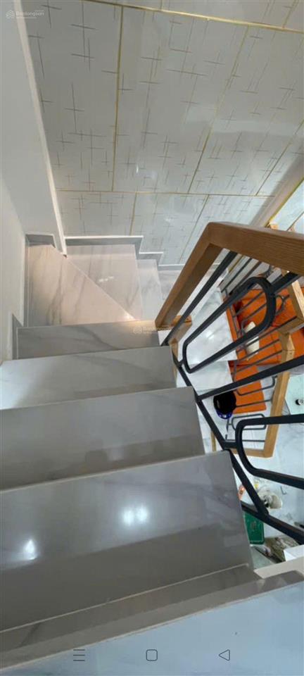 Bán nhà đẹp mới xây 1 trệt 1 lầu hẻm ô tô, ngắn và thông suốt, gần chợ.