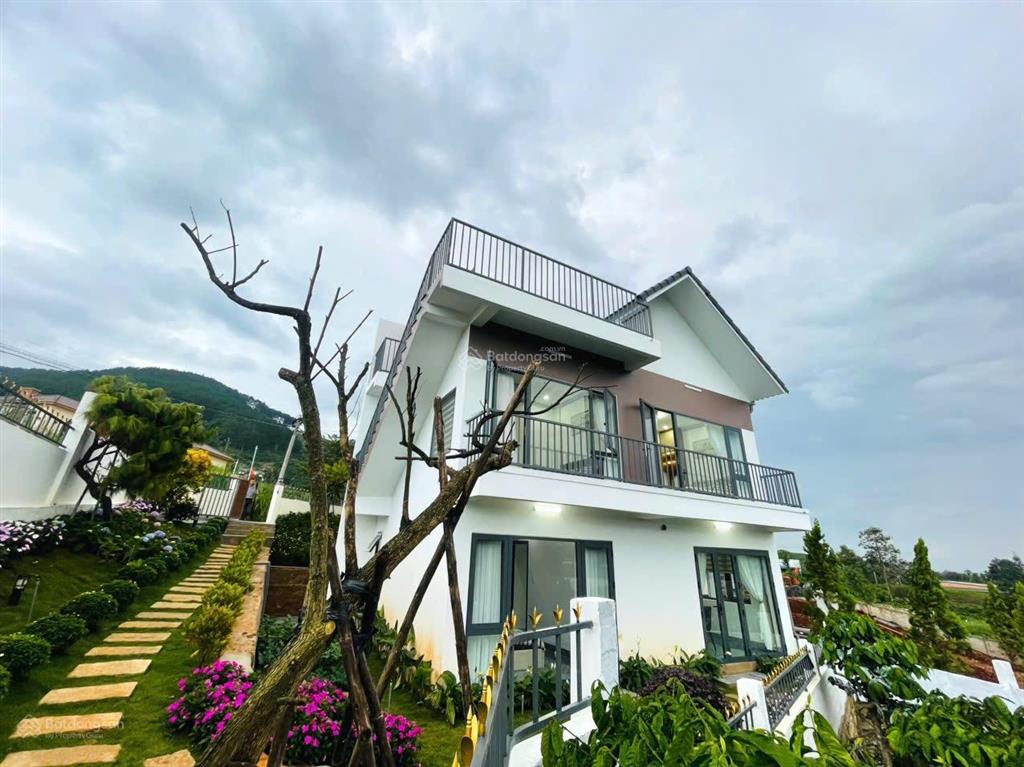 Bán căn village nghỉ dưỡng ven đà lạt thiết kế đẹp sang trọng đầy đủ nội thất chỉ 3,65 tỷ
