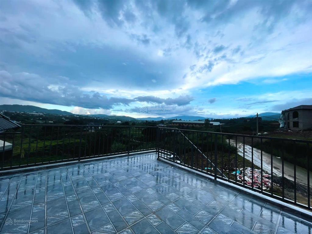 Bán căn village nghỉ dưỡng ven đà lạt thiết kế đẹp sang trọng đầy đủ nội thất chỉ 3,65 tỷ