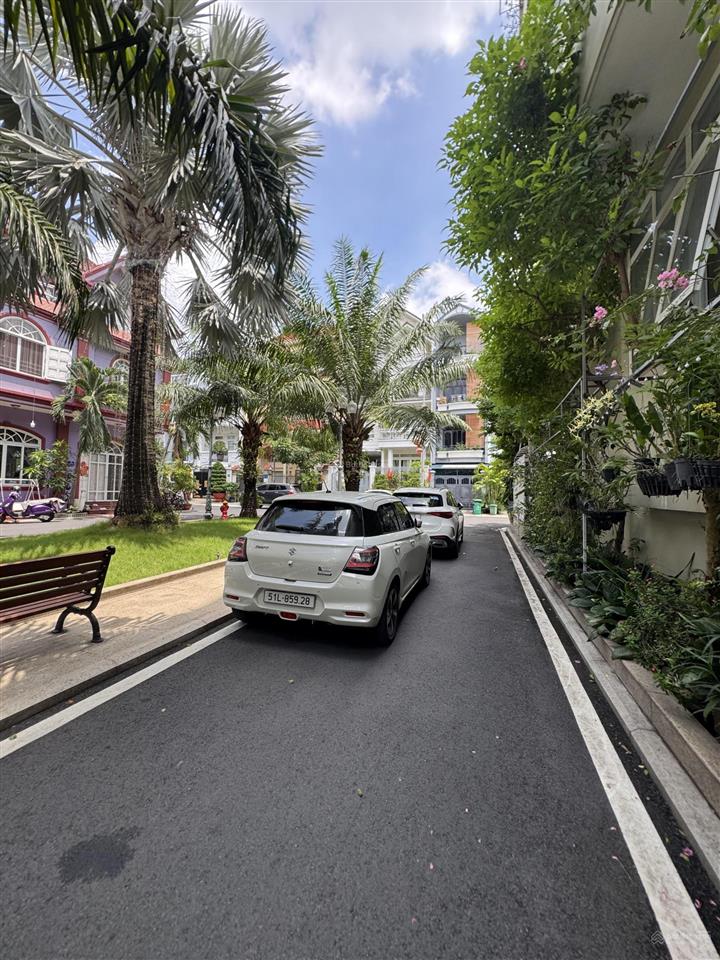 Cực vip biệt thự lô góc 2 mặt thoáng nguyễn trọng tuyển  tân bình  nội thất đẹp ạ
