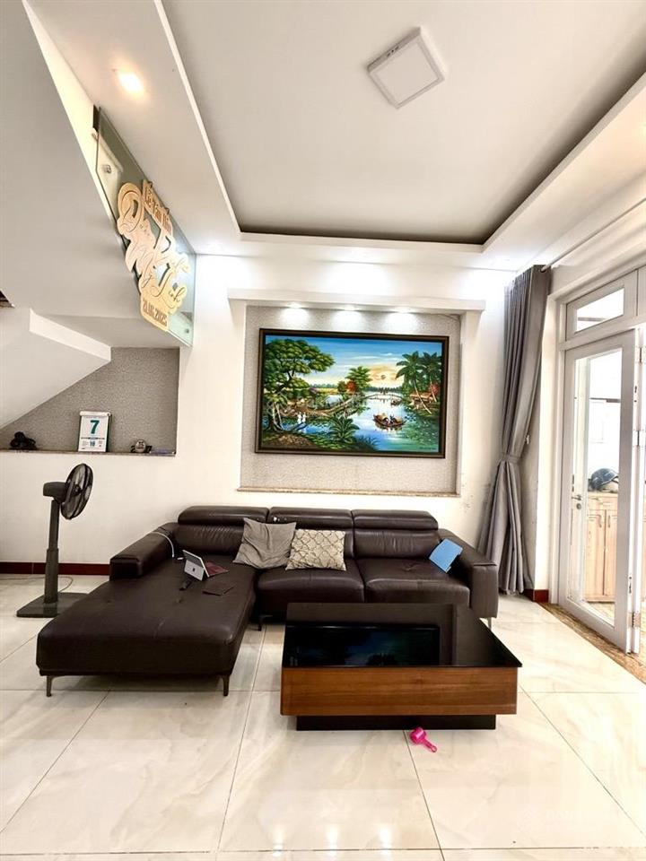 Gấp bán biệt thự nguyễn cảnh dị  vip sân bay  142m2  nội thất đẹp   xem nhà ngay 0932 903 ***