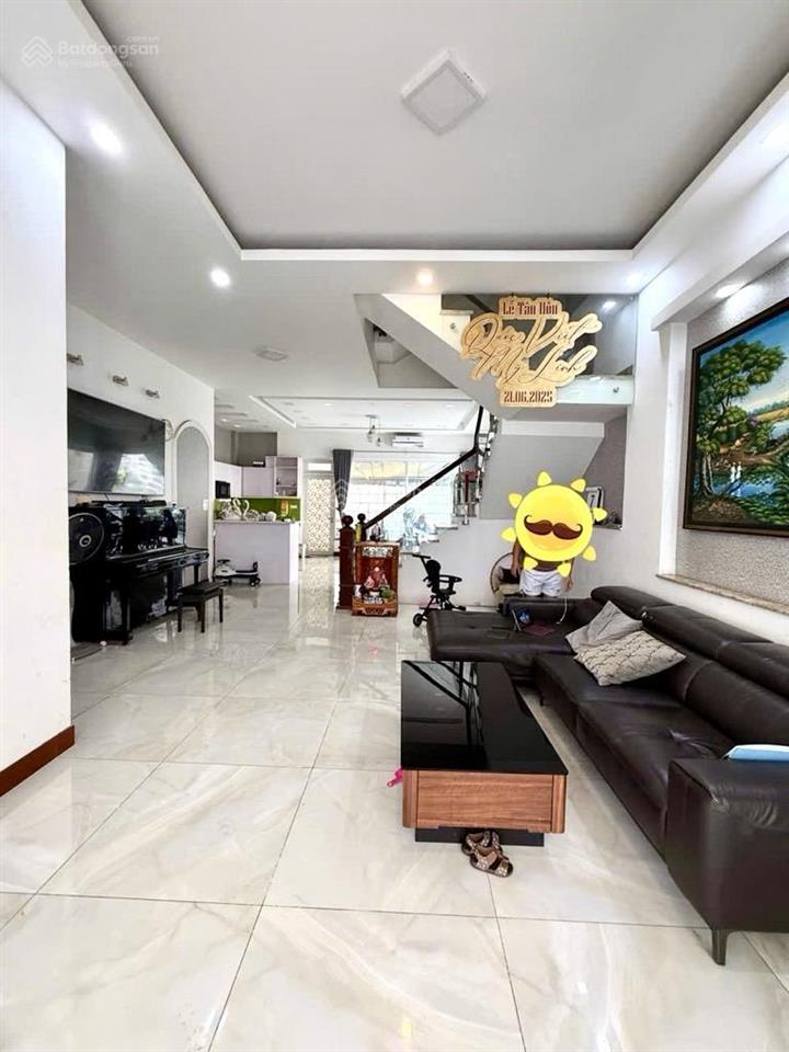 Gấp bán biệt thự nguyễn cảnh dị  vip sân bay  142m2  nội thất đẹp   xem nhà ngay 0932 903 ***