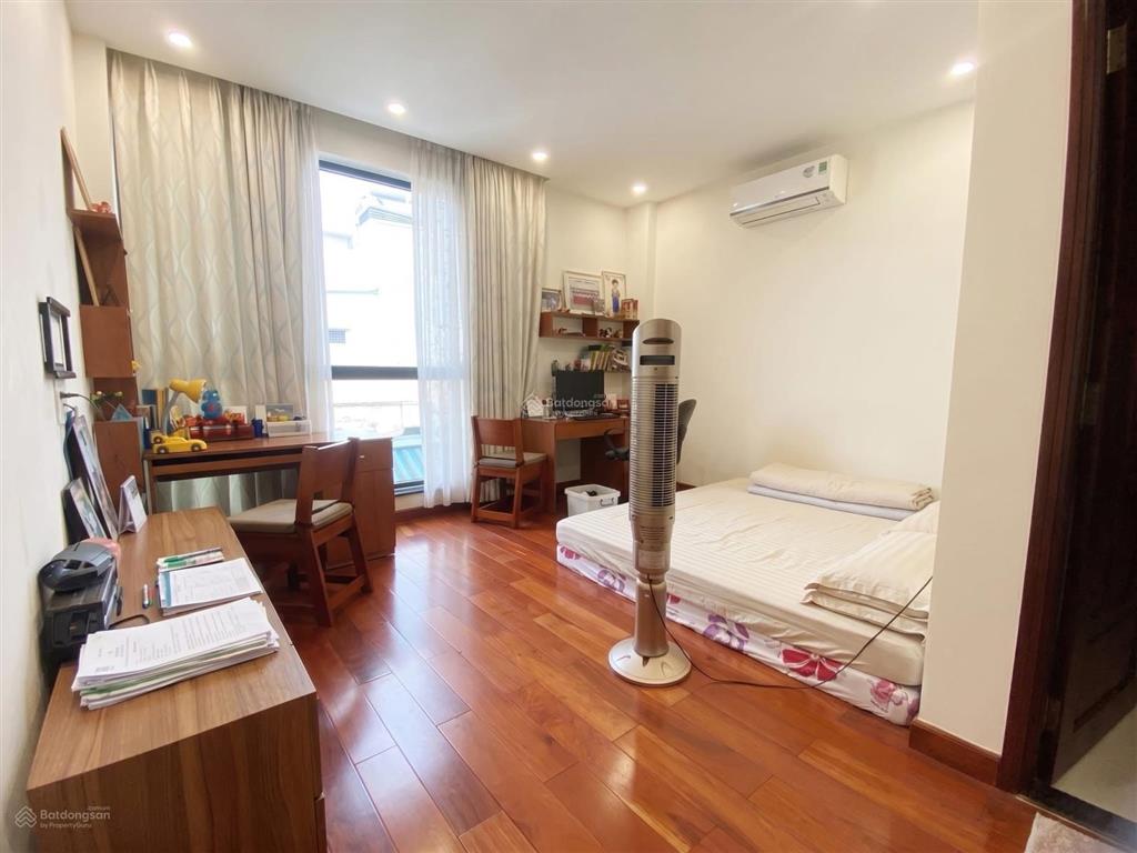 Nhà đẹp 83m² hoàng văn thụ  4 pn  phú nhuận  nội thất tầng máy xịn  0932 903 ***