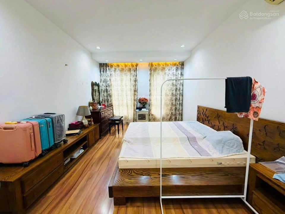 Cực hiếm nhà vô cùng đẹp hẻm ô tô quay đầu đường c1  90m2  đến ngày định cư
