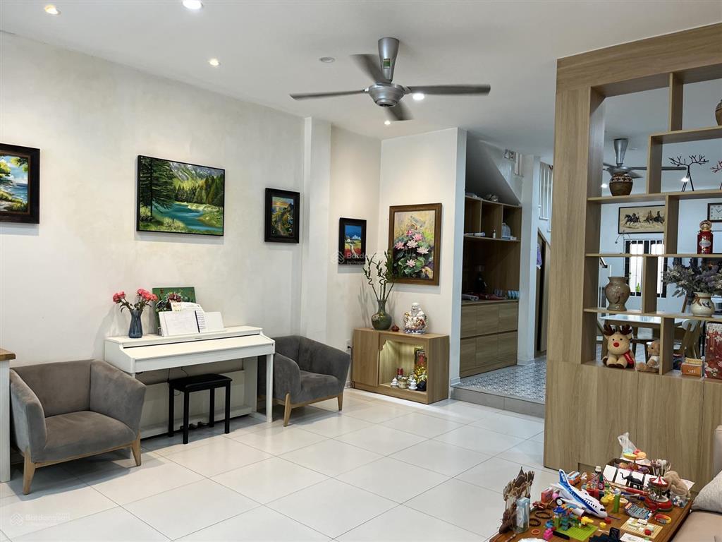 Bán nhà 2 tầng mặt tiền phan trọng tuệ, khu vực hiếm nhà bán, gần cổng 2 trường đại học lớn
