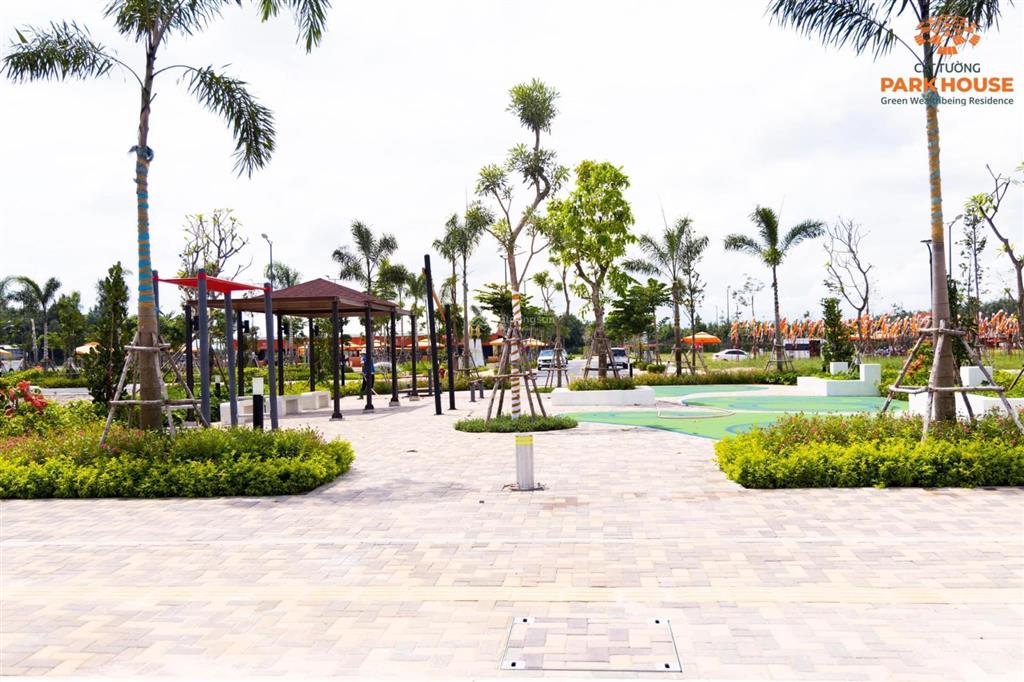 Chính chủ cần bán 1 lô mặt tiền công viên và trường học
