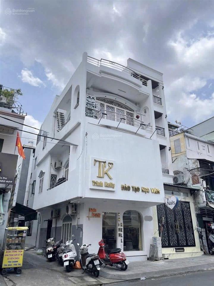 Cho thuê nhà mặt tiền trần khắc chân, tân định, quận 1  gần chợ tân định