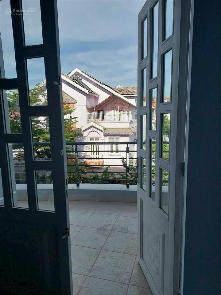 Nhà phố mặt tiền kdc khang điền, phường phước long, quận 9, tphcm. dt 156m2 / giá 18.5 tỷ