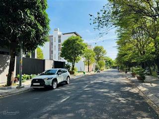 Bán lô đất mặt tiền đường trịnh công sơn, gia hòa, mặt tiền 20m, view sông. dt 300m2, giá 39 tỷ tl