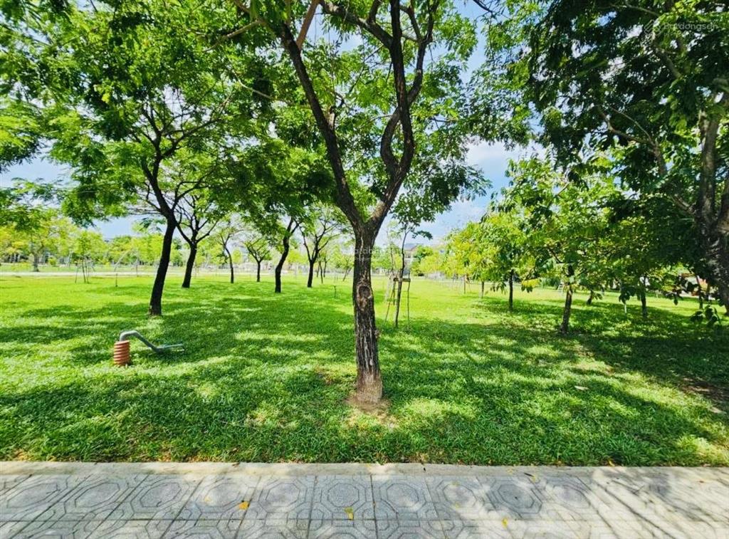 Nhà mặt tiền đường lll (30m) kdc khang điền, phường phước long, tphcm. dt 156m2, giá chỉ 20 tỷ tl