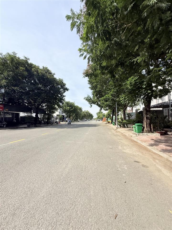 Nhà mặt tiền đường lll (30m) kdc khang điền, phường phước long, tphcm. dt 156m2, giá chỉ 20 tỷ tl