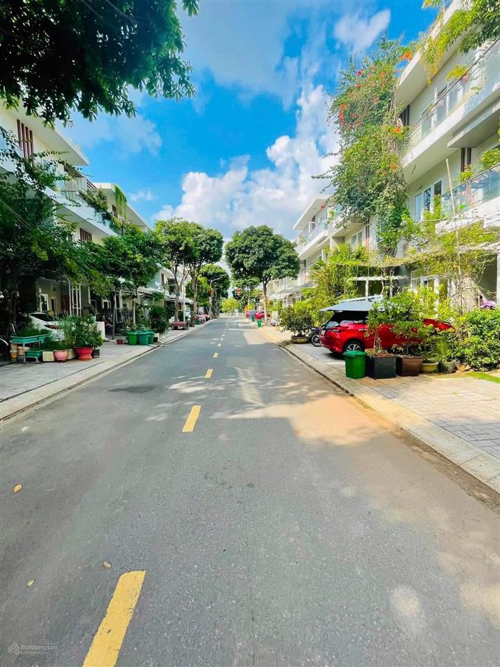 Nhà phố liền kề kdc rio vista gần đường đỗ xuân hợp, p. phước long, tphcm. dt 75m2/ giá 11.5 tỷ