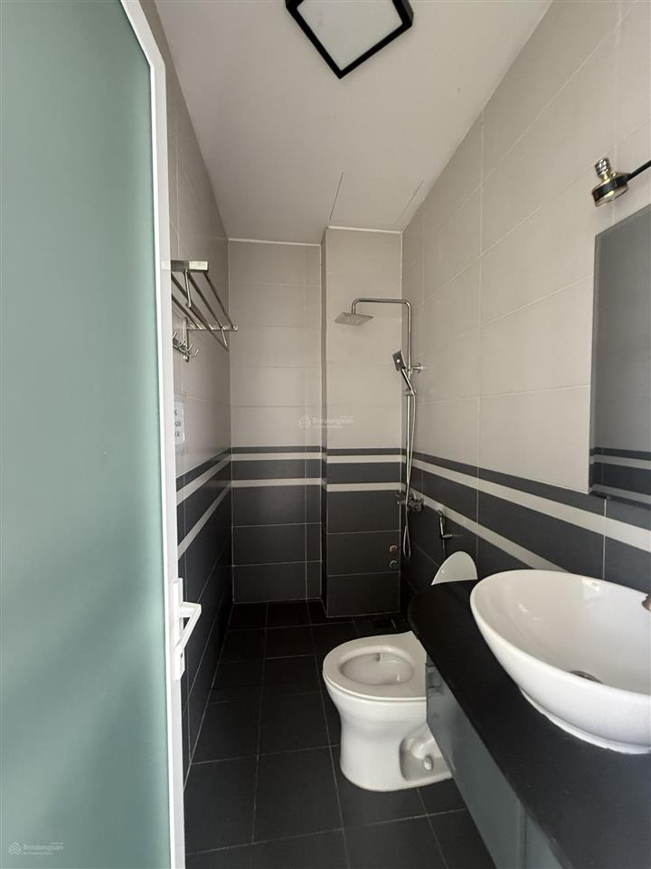 Nhà mặt tiền đường 20 kdc khang điền, phường phước long, tphcm dt 160m2 (8x20)m, giá 22 triệu