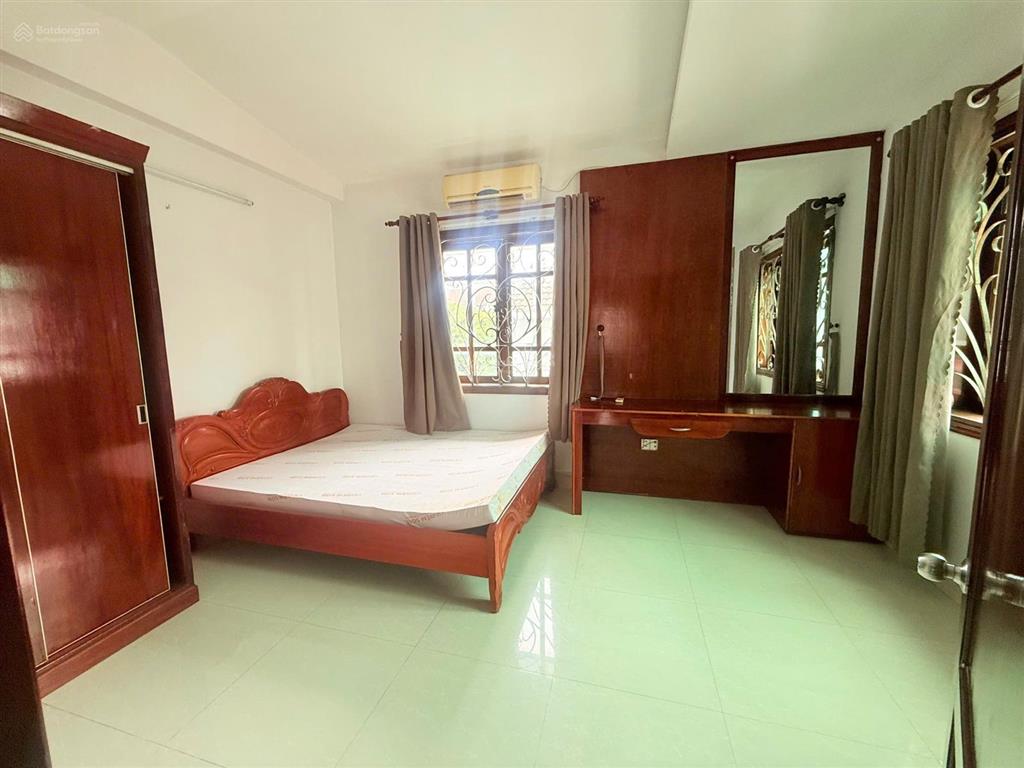Nhà đường 11 kdc khang điền, phường phước long, tphcm. dt 200m2/22 triệu 1 tháng