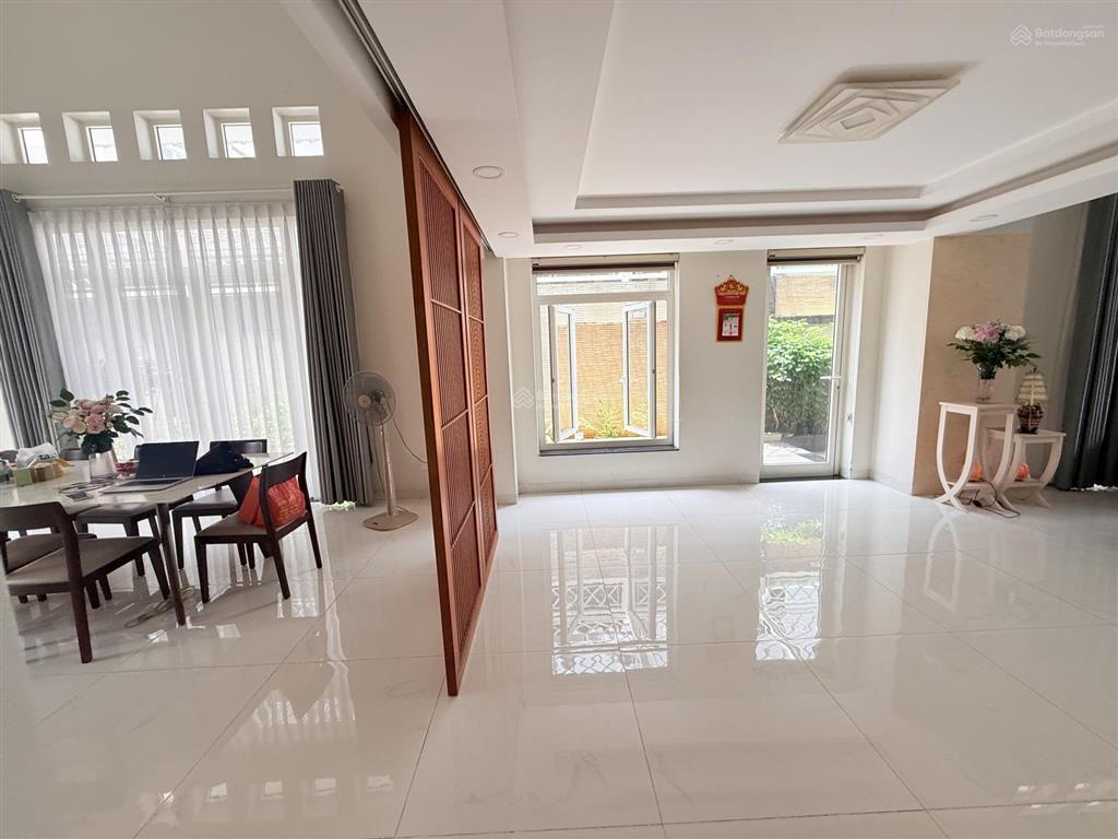 Cho thuê nhà riêng 200m2, giá ưu đãi 25 triệu tại đỗ xuân hợp, phường phước long, hồ chí minh