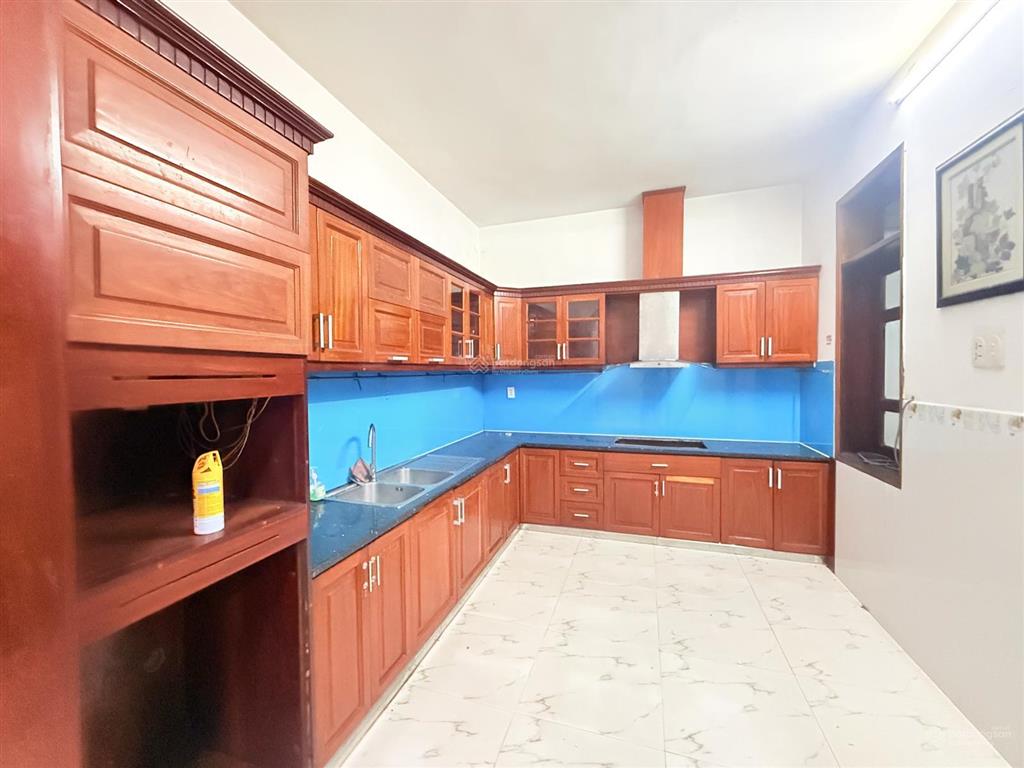 Cho thuê nhà phố 200m2, 4pn, 5wc tại đường 11, p. phước long, hồ chí minh, giá 22 triệu/1 tháng