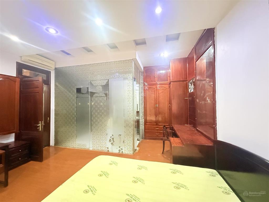 Cho thuê nhà phố 200m2, 4pn, 5wc tại đường 11, p. phước long, hồ chí minh, giá 22 triệu/1 tháng