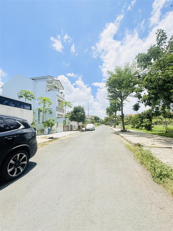 Lô đất kdc khang điền, đối diện công viên, dt 265m2, giá bán 20.5 tỷ