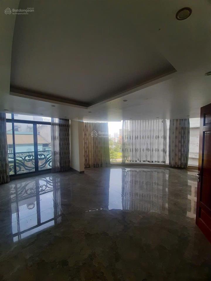 Chính chủ cho thuê văn phòng 50m2 chỉ 6,5tr  sen 0989 344 ***