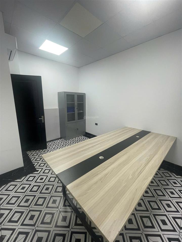 Chính chủ cho thuê văn phòng 35m2 giá 6tr ngã tư vạn phúc tố hữu, 0937 936 ***