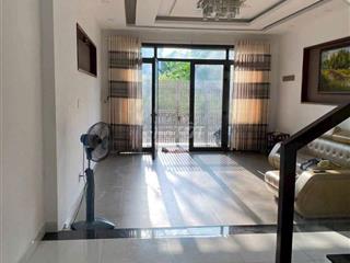 Nhà Phố 3 tầng 5 phòng ngủ 6 tolet sổ hồng chính chủ