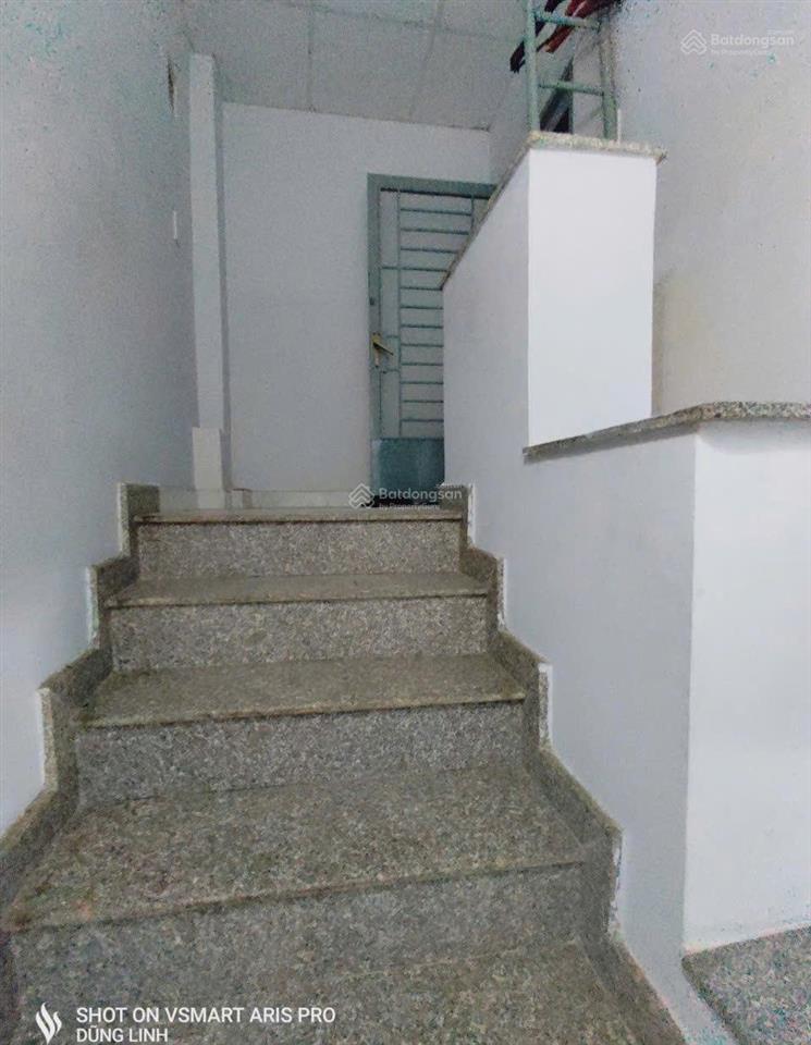 Nhà 76,4 m2  shr  đường 5m  cách đường lớn 150m, gần trường  tại phường thới an  tp. hcm