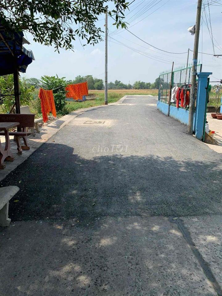 Bán lô đất 103,4m2 full thổ cư đường nhựa 6m giá 4,05tỷ