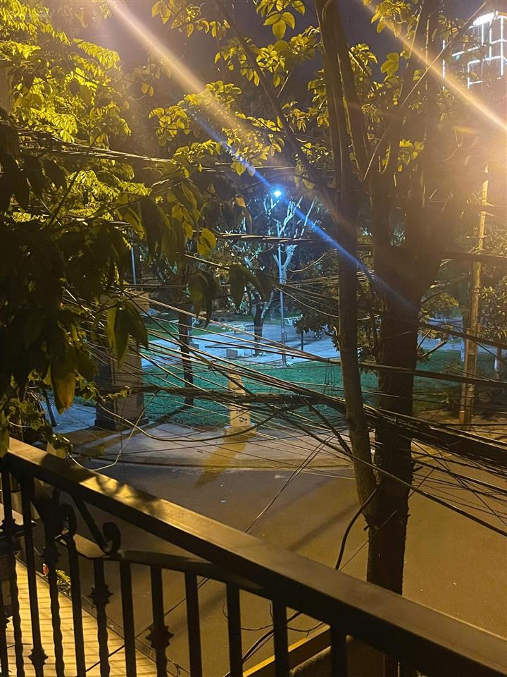 Cho thuê nhà đẹp 4 tầng mặt tiền đường trần thị lý, đà nẵng