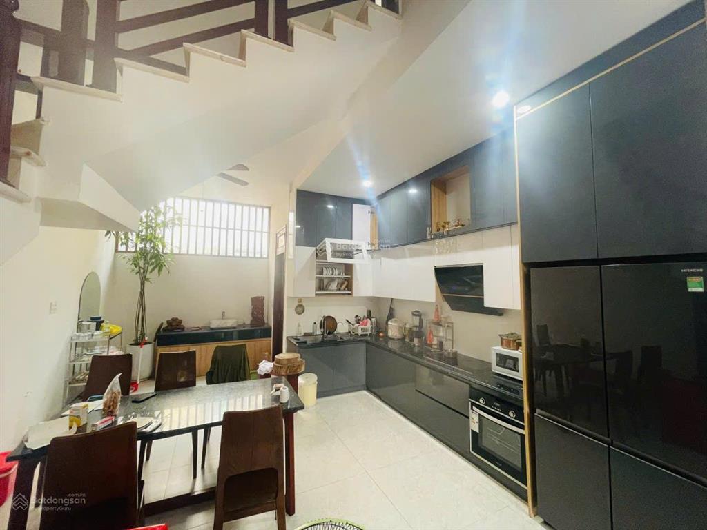 Cho thuê nhà đẹp 4 tầng mặt tiền đường trần thị lý, đà nẵng