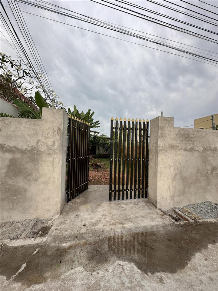 Nhà đất 2 mt 7x21, cách đường hùng vương 50m, cách phà 4km